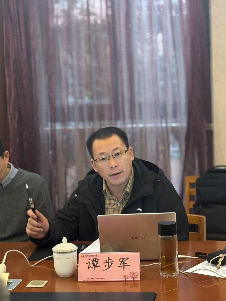 7b441c0e9abd4a317a567ac9745e2e85